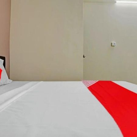 Hotel Welcome, Vip Road Vesu Сурат Экстерьер фото