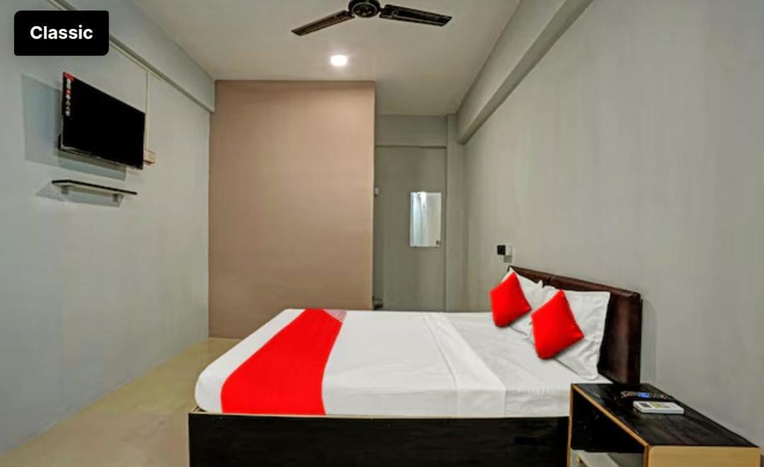 Hotel Welcome, Vip Road Vesu Сурат Экстерьер фото
