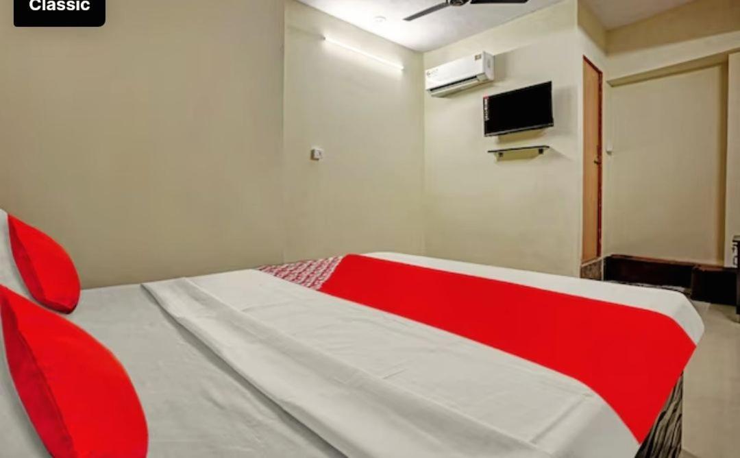 Hotel Welcome, Vip Road Vesu Сурат Экстерьер фото