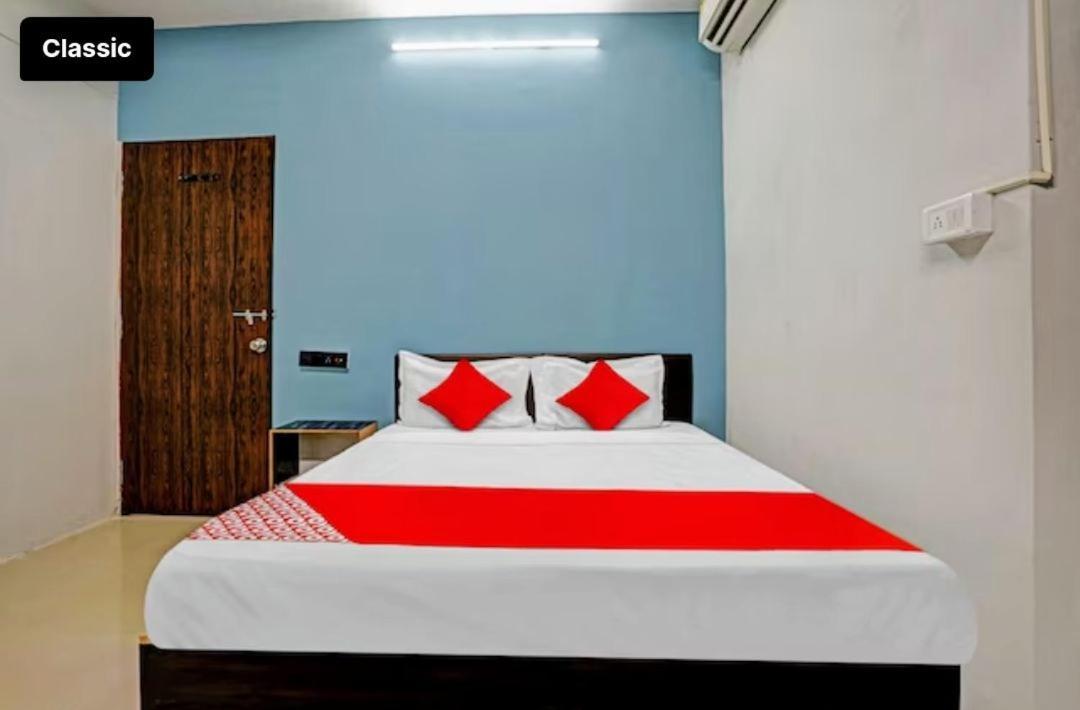 Hotel Welcome, Vip Road Vesu Сурат Экстерьер фото