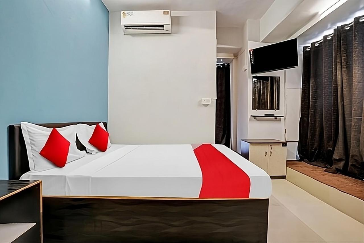 Hotel Welcome, Vip Road Vesu Сурат Экстерьер фото